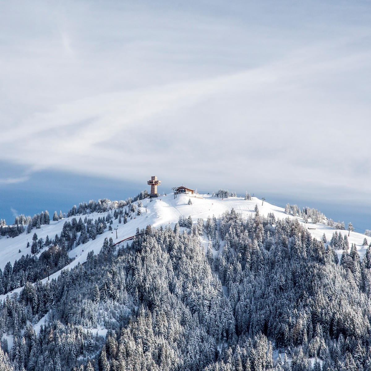 Jakobskreuz-auf-der-Buchensteinwand-im-WinterCrolart-images